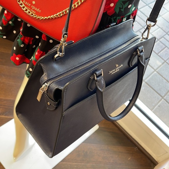Kate Spade Madison Saffiano Leather Medium Satchel
COLOR:
Parisian Navy
NWT - Picture 9 of 16